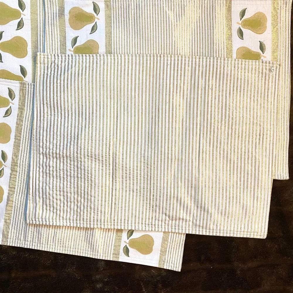 Beautiful Set of 4 Stenciled‎ Pears on White Metallic Gold Cotton Placemats